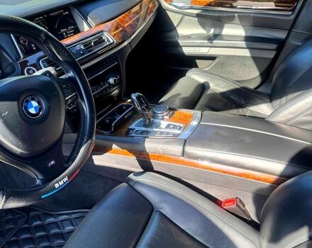 Черный БМВ 7 Серия, объемом двигателя 3 л и пробегом 240 тыс. км за 24500 $, фото 5 на Automoto.ua