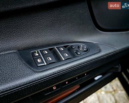 Чорний БМВ 7 Серія, об'ємом двигуна 2.98 л та пробігом 157 тис. км за 20000 $, фото 27 на Automoto.ua