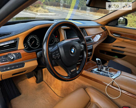 Черный БМВ 7 Серия, объемом двигателя 2.99 л и пробегом 225 тыс. км за 20000 $, фото 10 на Automoto.ua