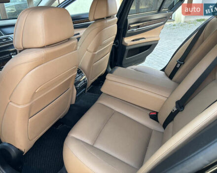 Черный БМВ 7 Серия, объемом двигателя 3 л и пробегом 196 тыс. км за 18600 $, фото 16 на Automoto.ua