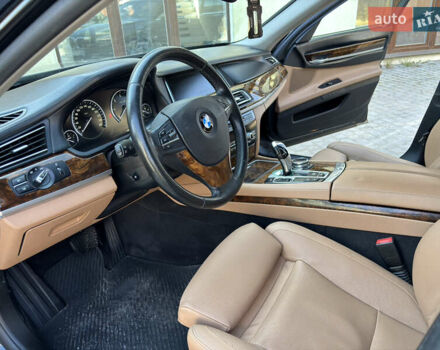 Черный БМВ 7 Серия, объемом двигателя 3 л и пробегом 196 тыс. км за 18600 $, фото 17 на Automoto.ua