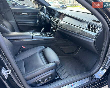 Черный БМВ 7 Серия, объемом двигателя 2.98 л и пробегом 245 тыс. км за 14000 $, фото 9 на Automoto.ua