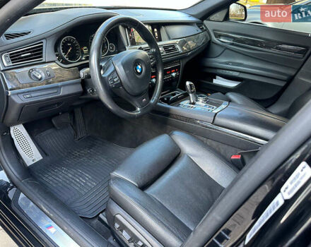 Черный БМВ 7 Серия, объемом двигателя 2.98 л и пробегом 245 тыс. км за 14000 $, фото 7 на Automoto.ua