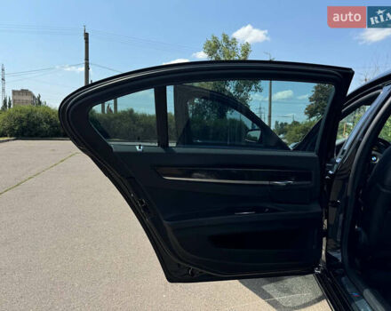 Черный БМВ 7 Серия, объемом двигателя 2.98 л и пробегом 143 тыс. км за 19000 $, фото 15 на Automoto.ua