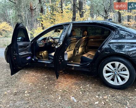 БМВ 7 Серия 2015 в Киеве на Automoto.ua Черный БМВ 7 Серия, объемом двигателя 3 л и пробегом 200 тыс. км за 17990 $, фото 9 на Automoto.ua