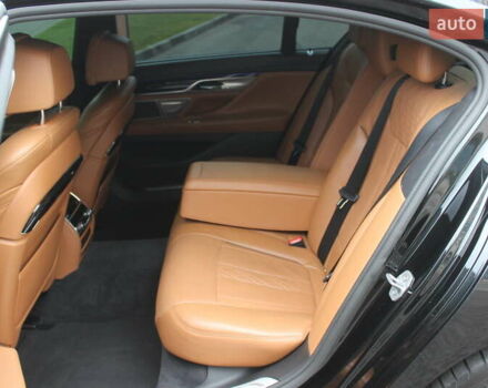 БМВ 7 Серия 2015 в Днепре (Днепропетровске) на Automoto.ua Черный БМВ 7 Серия, объемом двигателя 2.99 л и пробегом 170 тыс. км за 37500 $, фото 23 на Automoto.ua