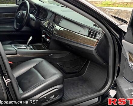 Черный БМВ 7 Серия, объемом двигателя 3 л и пробегом 200 тыс. км за 15500 $, фото 7 на Automoto.ua