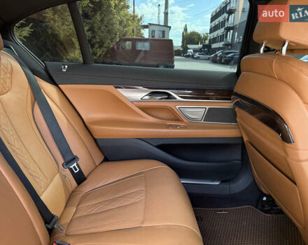 Черный БМВ 7 Серия, объемом двигателя 4.39 л и пробегом 190 тыс. км за 23900 $, фото 12 на Automoto.ua