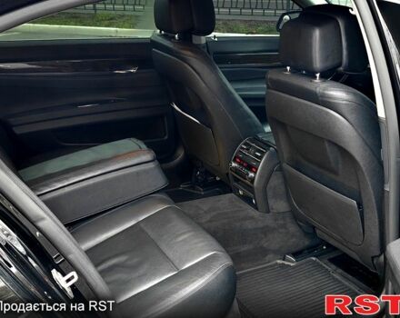 Черный БМВ 7 Серия, объемом двигателя 3 л и пробегом 200 тыс. км за 15500 $, фото 6 на Automoto.ua