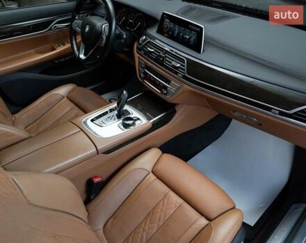 Черный БМВ 7 Серия, объемом двигателя 2 л и пробегом 110 тыс. км за 35000 $, фото 17 на Automoto.ua