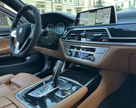 Черный БМВ 7 Серия, объемом двигателя 4.39 л и пробегом 220 тыс. км за 26500 $, фото 5 на Automoto.ua