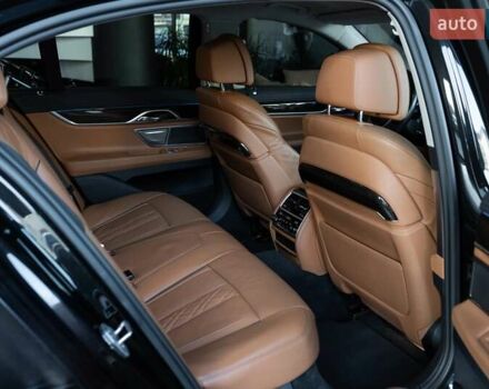 Черный БМВ 7 Серия, объемом двигателя 2 л и пробегом 110 тыс. км за 35000 $, фото 12 на Automoto.ua