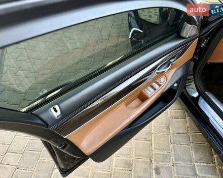 Чорний БМВ 7 Серія, об'ємом двигуна 2.01 л та пробігом 160 тис. км за 36999 $, фото 43 на Automoto.ua