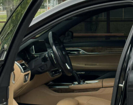 Черный БМВ 7 Серия, объемом двигателя 4.39 л и пробегом 190 тыс. км за 31000 $, фото 10 на Automoto.ua