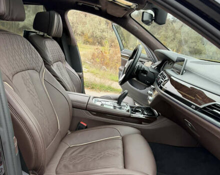 Черный БМВ 7 Серия, объемом двигателя 4.39 л и пробегом 18 тыс. км за 63000 $, фото 56 на Automoto.ua