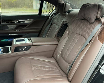 Черный БМВ 7 Серия, объемом двигателя 4.39 л и пробегом 18 тыс. км за 63000 $, фото 48 на Automoto.ua