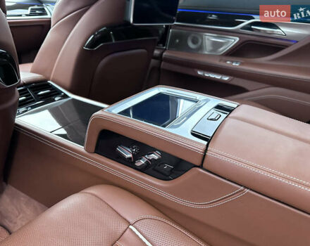 Черный БМВ 7 Серия, объемом двигателя 4.39 л и пробегом 183 тыс. км за 31900 $, фото 31 на Automoto.ua