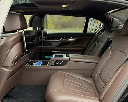 Черный БМВ 7 Серия, объемом двигателя 4.39 л и пробегом 18 тыс. км за 63000 $, фото 44 на Automoto.ua