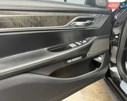 Черный БМВ 7 Серия, объемом двигателя 3 л и пробегом 120 тыс. км за 38000 $, фото 24 на Automoto.ua