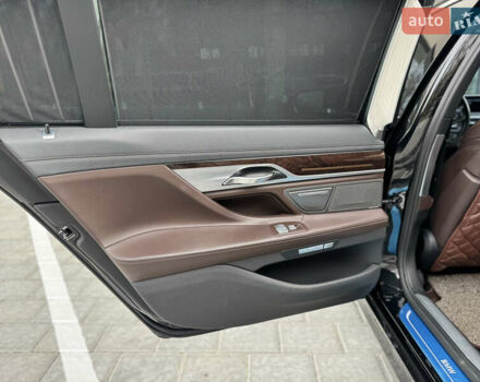 Черный БМВ 7 Серия, объемом двигателя 2.99 л и пробегом 178 тыс. км за 42500 $, фото 7 на Automoto.ua