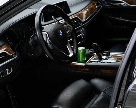 Черный БМВ 7 Серия, объемом двигателя 3 л и пробегом 165 тыс. км за 28000 $, фото 24 на Automoto.ua