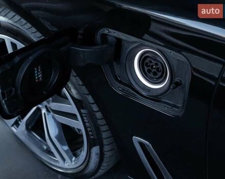 Черный БМВ 7 Серия, объемом двигателя 2 л и пробегом 110 тыс. км за 35000 $, фото 6 на Automoto.ua