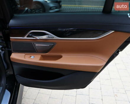 Черный БМВ 7 Серия, объемом двигателя 4.4 л и пробегом 228 тыс. км за 26400 $, фото 49 на Automoto.ua