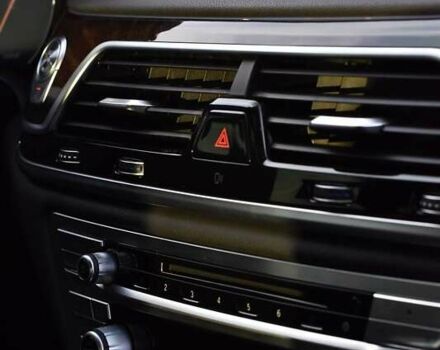 Черный БМВ 7 Серия, объемом двигателя 3 л и пробегом 185 тыс. км за 34500 $, фото 16 на Automoto.ua