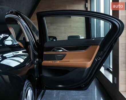 Черный БМВ 7 Серия, объемом двигателя 2 л и пробегом 110 тыс. км за 35000 $, фото 21 на Automoto.ua