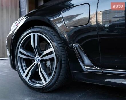 Черный БМВ 7 Серия, объемом двигателя 2 л и пробегом 110 тыс. км за 35000 $, фото 7 на Automoto.ua
