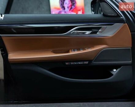 Черный БМВ 7 Серия, объемом двигателя 2 л и пробегом 110 тыс. км за 35000 $, фото 34 на Automoto.ua