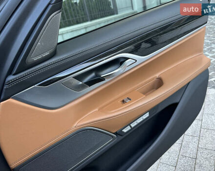 Черный БМВ 7 Серия, объемом двигателя 4.4 л и пробегом 220 тыс. км за 25500 $, фото 67 на Automoto.ua