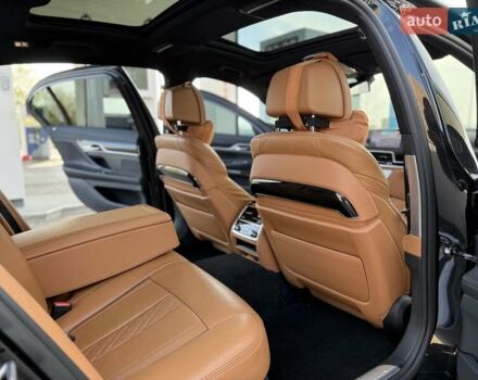 Черный БМВ 7 Серия, объемом двигателя 2.98 л и пробегом 75 тыс. км за 32500 $, фото 30 на Automoto.ua