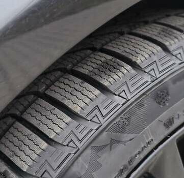 Чорний БМВ 7 Серія, об'ємом двигуна 3 л та пробігом 160 тис. км за 26990 $, фото 21 на Automoto.ua