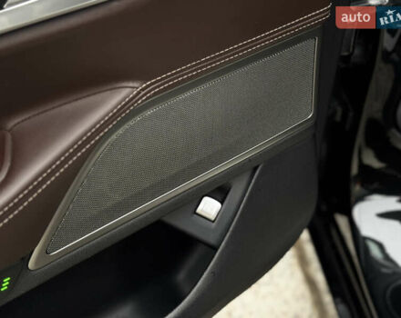 Черный БМВ 7 Серия, объемом двигателя 4.39 л и пробегом 160 тыс. км за 35000 $, фото 24 на Automoto.ua