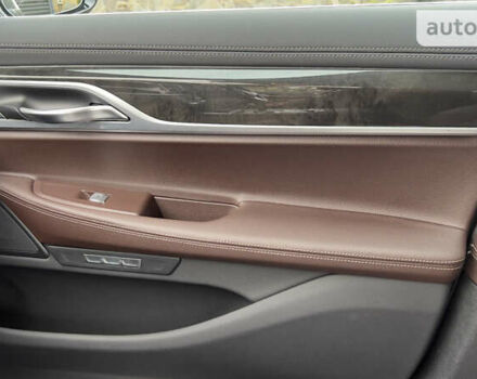 Чорний БМВ 7 Серія, об'ємом двигуна 2.99 л та пробігом 198 тис. км за 33000 $, фото 14 на Automoto.ua