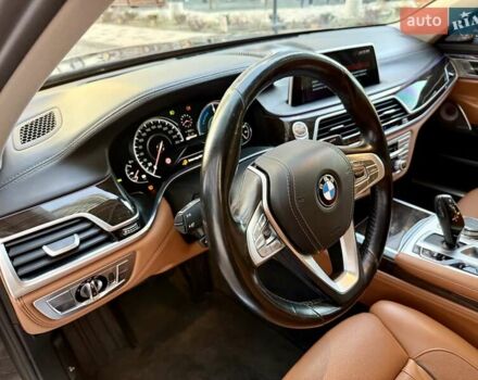 Чорний БМВ 7 Серія, об'ємом двигуна 2.01 л та пробігом 160 тис. км за 36999 $, фото 48 на Automoto.ua