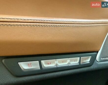 Чорний БМВ 7 Серія, об'ємом двигуна 2.01 л та пробігом 160 тис. км за 36999 $, фото 41 на Automoto.ua