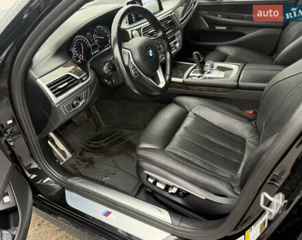 Черный БМВ 7 Серия, объемом двигателя 3 л и пробегом 120 тыс. км за 38000 $, фото 16 на Automoto.ua
