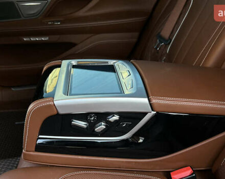 Черный БМВ 7 Серия, объемом двигателя 4.39 л и пробегом 30 тыс. км за 72000 $, фото 33 на Automoto.ua