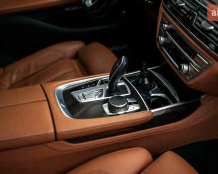 Черный БМВ 7 Серия, объемом двигателя 2.99 л и пробегом 243 тыс. км за 39000 $, фото 86 на Automoto.ua