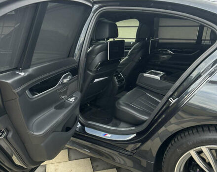 Чорний БМВ 7 Серія, об'ємом двигуна 3 л та пробігом 181 тис. км за 40999 $, фото 35 на Automoto.ua