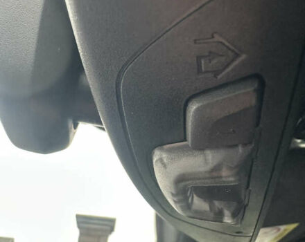 Чорний БМВ 7 Серія, об'ємом двигуна 3 л та пробігом 181 тис. км за 40999 $, фото 25 на Automoto.ua