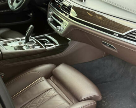 Чорний БМВ 7 Серія, об'ємом двигуна 2.99 л та пробігом 117 тис. км за 45000 $, фото 36 на Automoto.ua