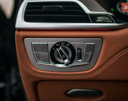 Черный БМВ 7 Серия, объемом двигателя 2.99 л и пробегом 243 тыс. км за 39000 $, фото 100 на Automoto.ua