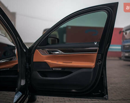 Черный БМВ 7 Серия, объемом двигателя 2.99 л и пробегом 243 тыс. км за 39000 $, фото 66 на Automoto.ua