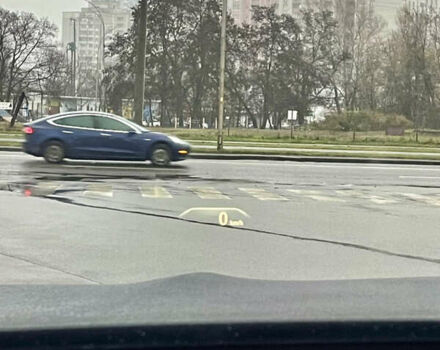 Черный БМВ 7 Серия, объемом двигателя 2.99 л и пробегом 186 тыс. км за 37500 $, фото 26 на Automoto.ua