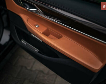 Черный БМВ 7 Серия, объемом двигателя 2.99 л и пробегом 243 тыс. км за 39000 $, фото 71 на Automoto.ua