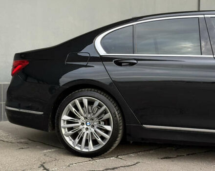 Чорний БМВ 7 Серія, об'ємом двигуна 2.99 л та пробігом 117 тис. км за 45000 $, фото 13 на Automoto.ua