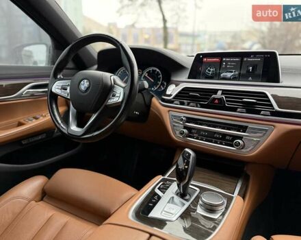 Черный БМВ 7 Серия, объемом двигателя 2 л и пробегом 175 тыс. км за 36999 $, фото 11 на Automoto.ua